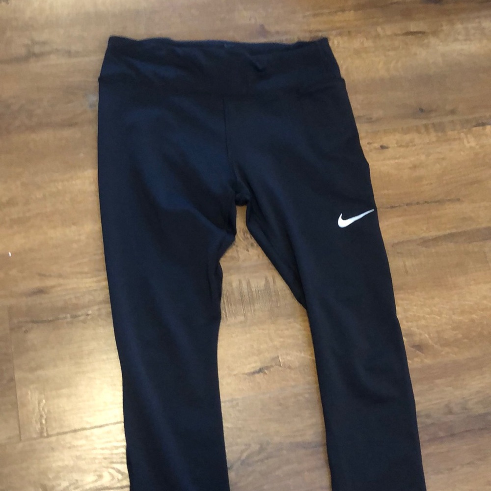 nike workout leggings with mesh panels on the back